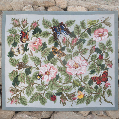 Rose Garden rug (grey)
