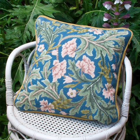 Acanthus cushion